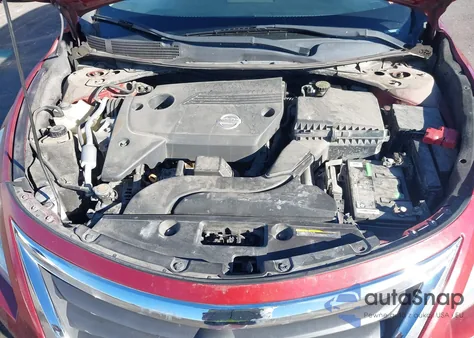 2015 Nissan Altima 2.5 S из США, поврежденный, VIN 1N4AL3AP2FN383806